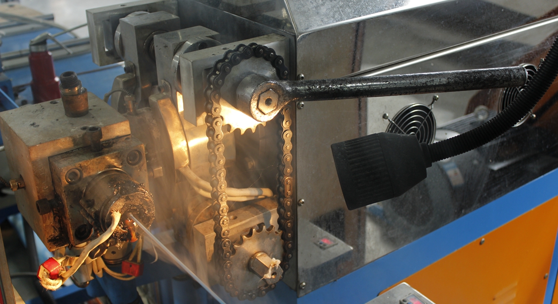 尼龍擠出機(jī)模具